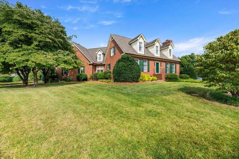 220 Hampton Ct, Knoxville, TN 37922