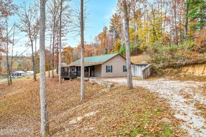 220 Hill Ave, Oneida, TN 37841