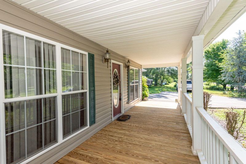 220 Hunt Ln, Madisonville, TN 37354