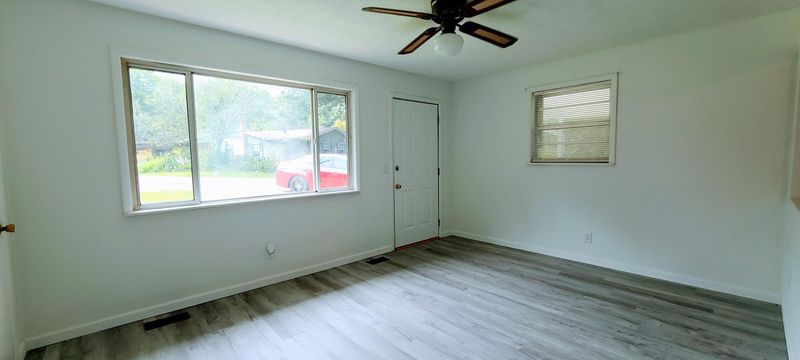 220 Jackson Dr, Harriman, TN 37748