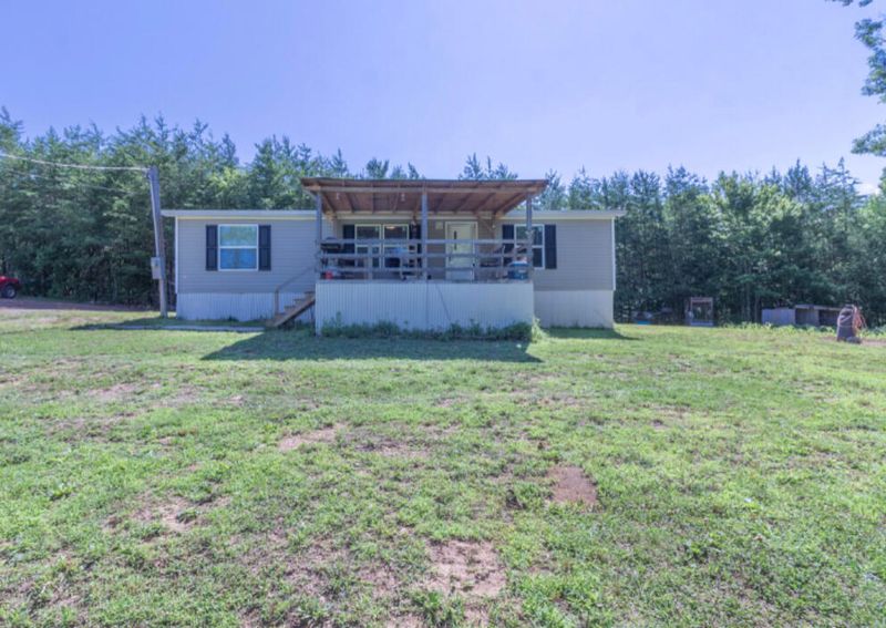 220 Jim Davis Rd, Tellico Plains, TN 37385
