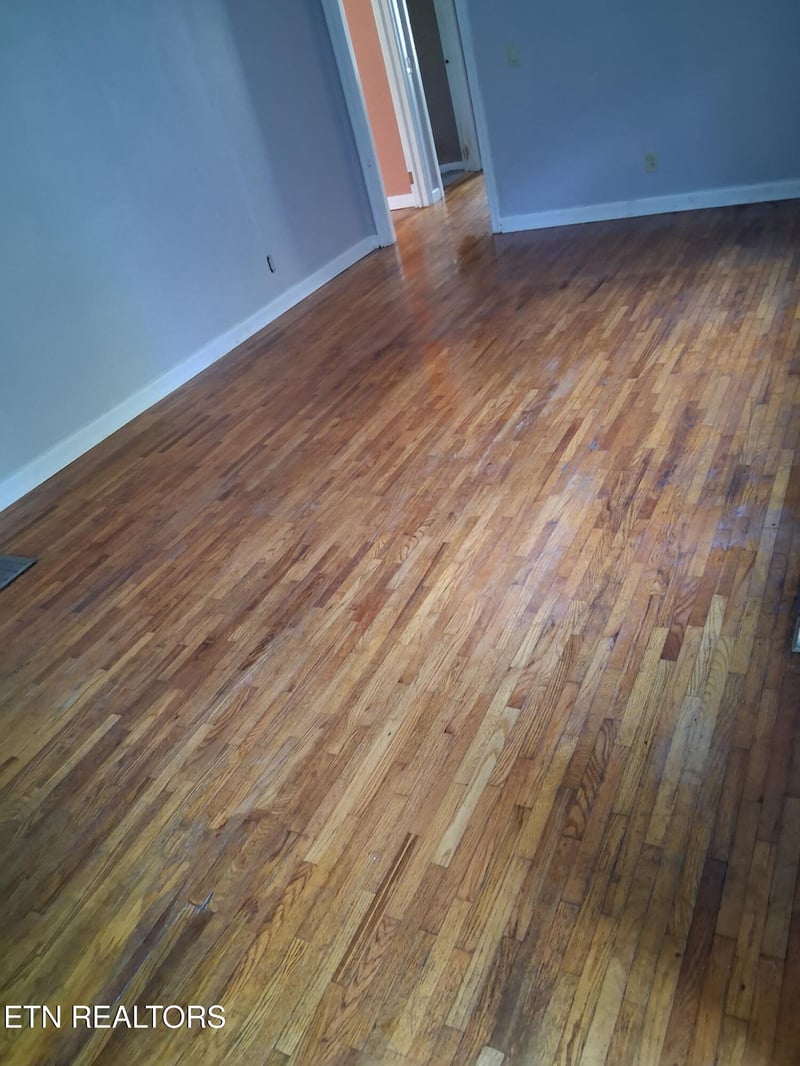 220 Kenneth St, Athens, TN 37303