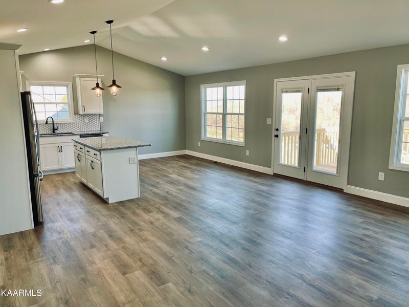 220 N Glen Rd, Maynardville, TN 37807