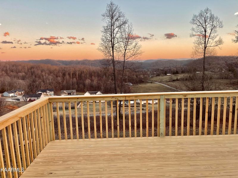 220 N Glen Rd, Maynardville, TN 37807