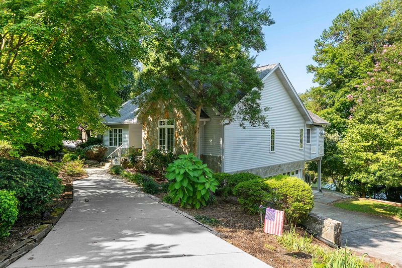 220 Northshore Dr, Greenback, TN 37742