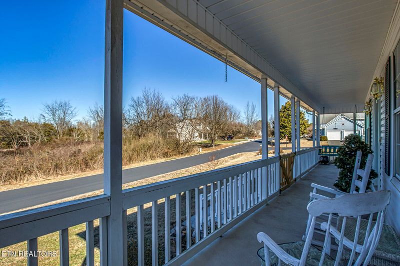 220 Ogana Ln, Loudon, TN 37774