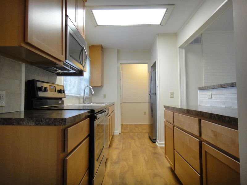 220 Outer Dr, Oak Ridge, TN 37830