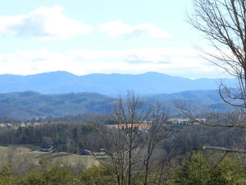 220 Payne Rd, Tellico Plains, TN 37385