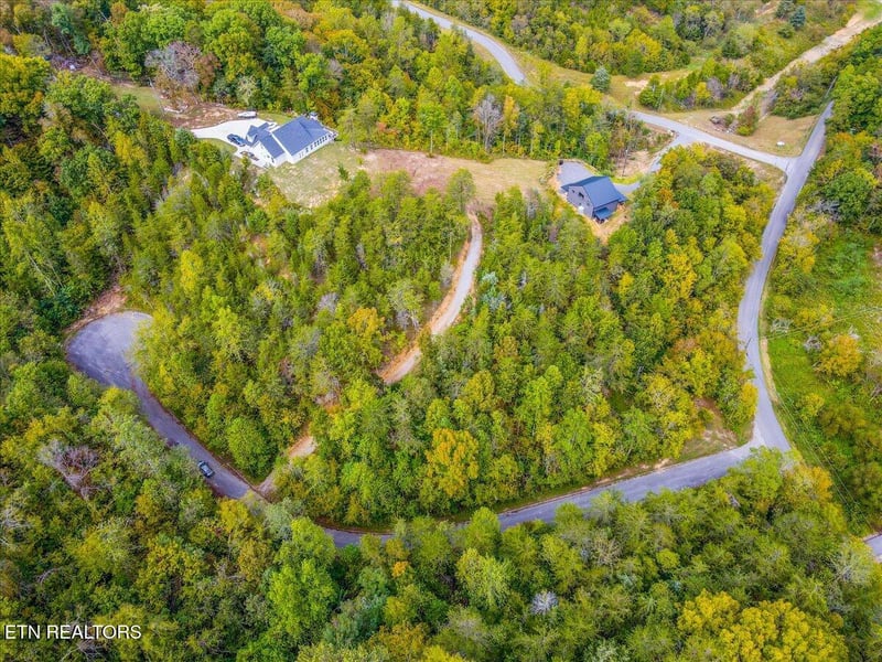 220 Pheasant Ct, Sevierville, TN 37876