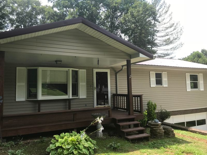 220 Poplar Ln, Oliver Springs, TN 37840