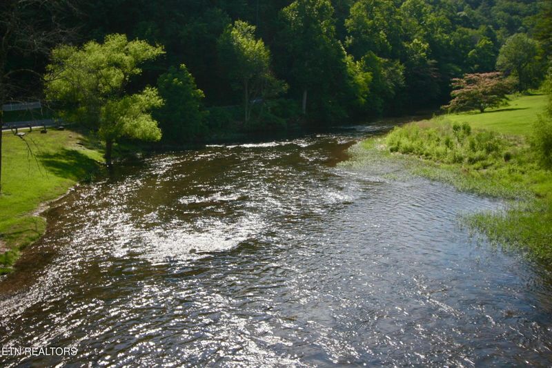 220 Rafter Rd, Tellico Plains, TN 37385