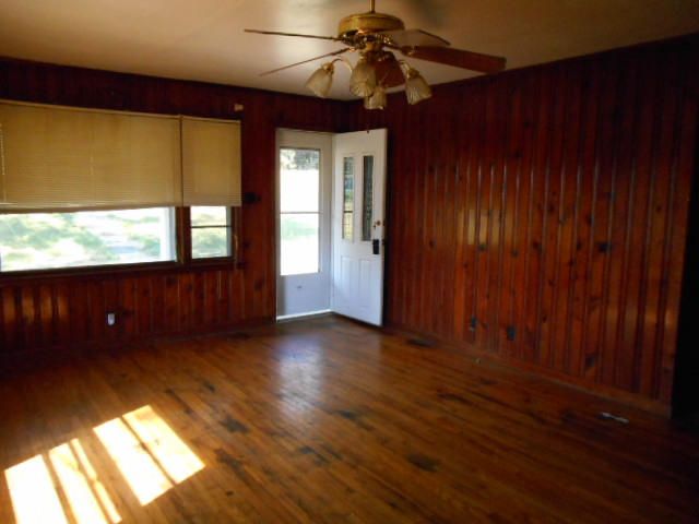 220 S Patton Ave, Rockwood, TN 37854