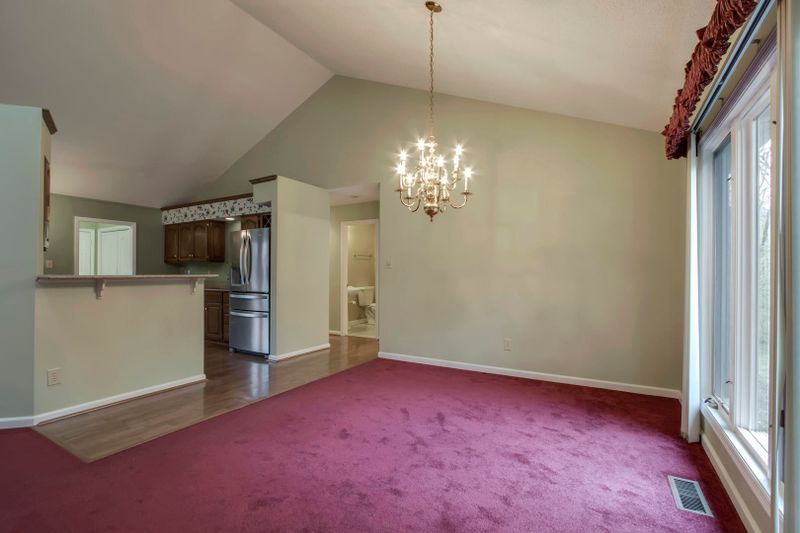 220 Saligugi Cir, Loudon, TN 37774