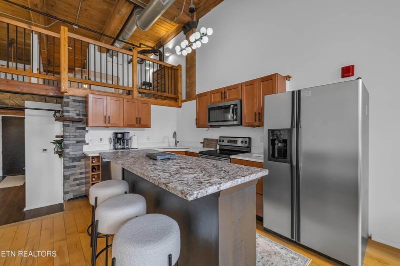 220 W Jackson Ave #102, Knoxville, TN 37902