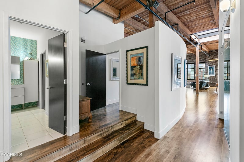 220 W Jackson Ave #501, Knoxville, TN 37902