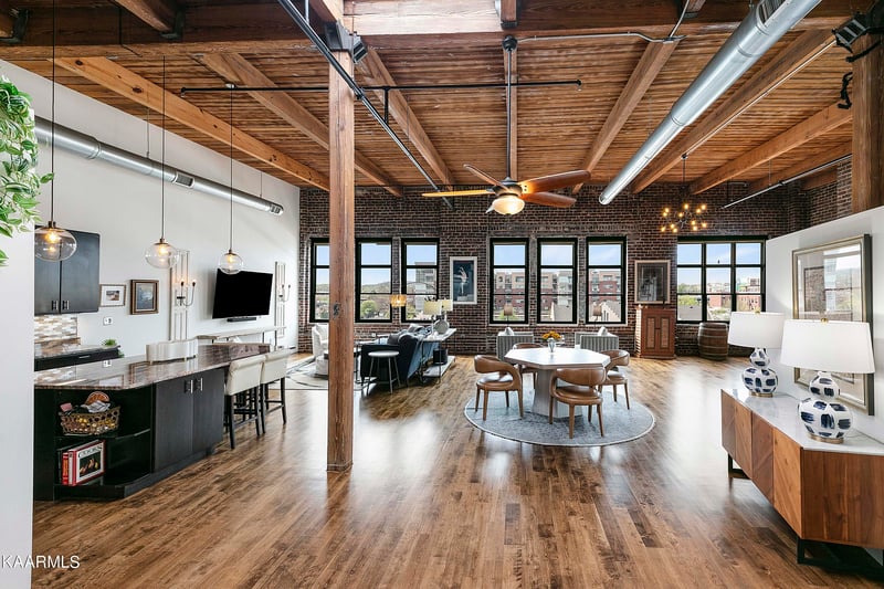 220 W Jackson Ave #501, Knoxville, TN 37902
