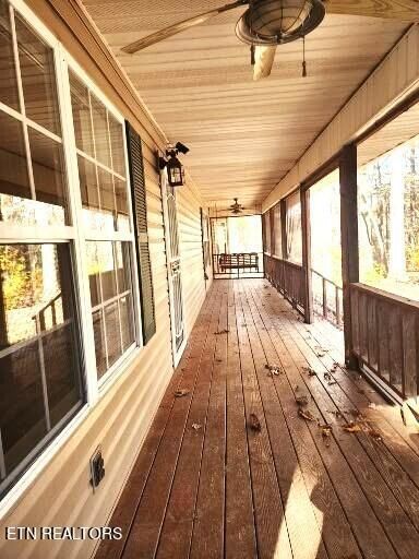 220 Walker Rd, Sharps Chapel, TN 37866