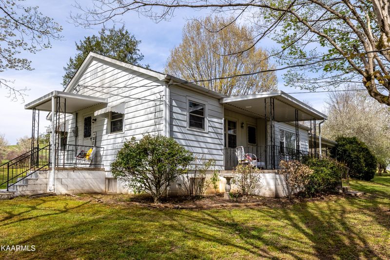 220 Webb Rd, Townsend, TN 37882