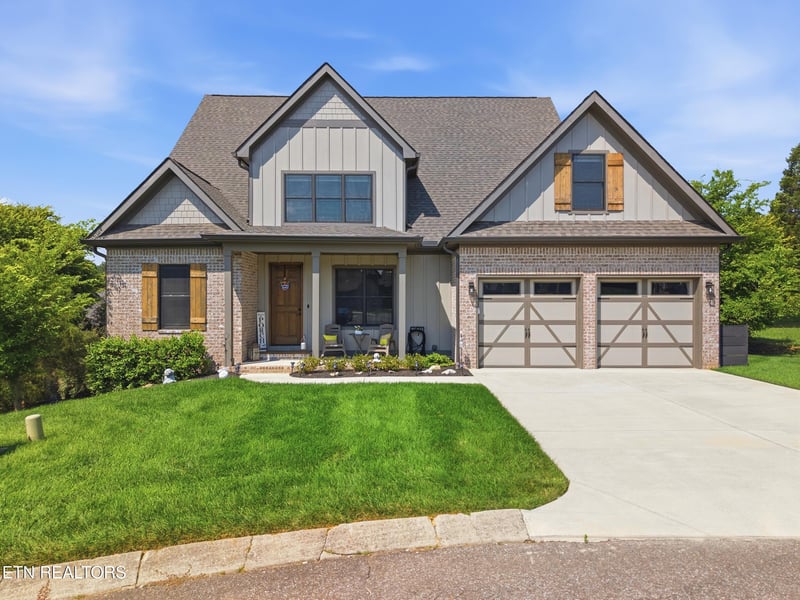 2200 Misty Mountain Cir, Knoxville, TN 37932
