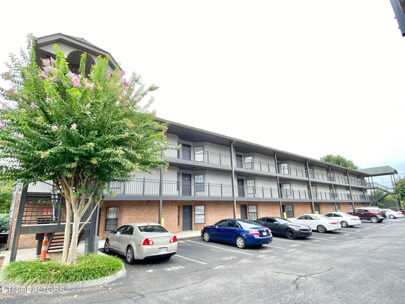 2201 Lake Ave #108, Knoxville, TN 37916