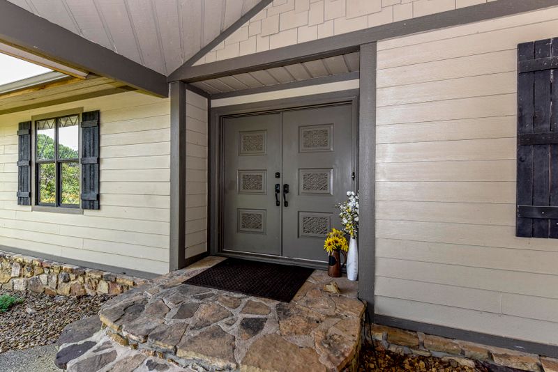 2202 Cochran Rd, Maryville, TN 37803