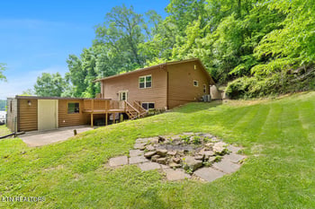 2202 Jones Bend Rd, Louisville, TN 37777