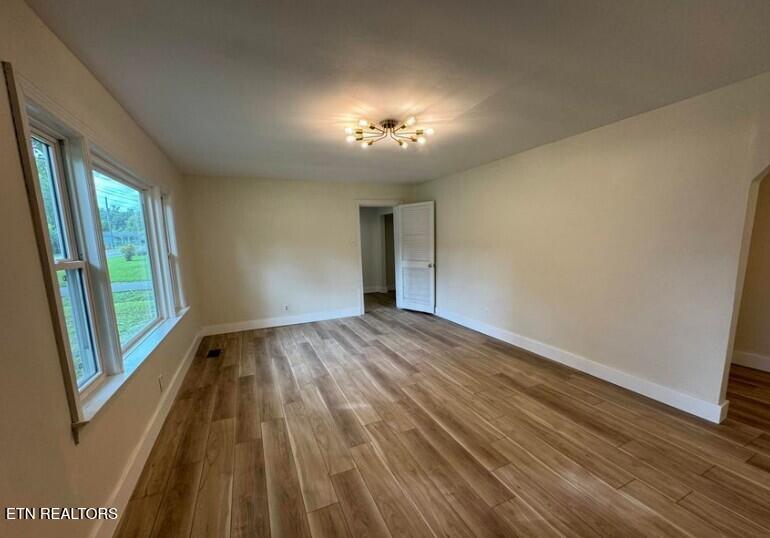 2204 Bradshaw Garden Rd, Knoxville, TN 37912