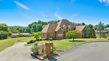 2204 Steven Dr, Knoxville, TN 37938