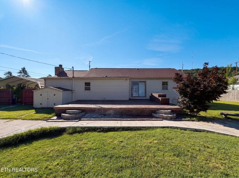 2205 Adair Dr, Knoxville, TN 37918