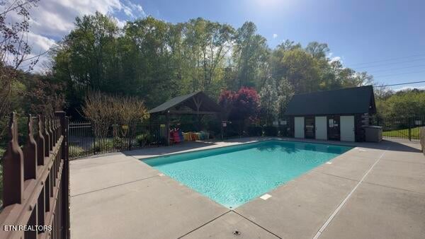 2205 Eagle Feather Dr, Sevierville, TN 37876