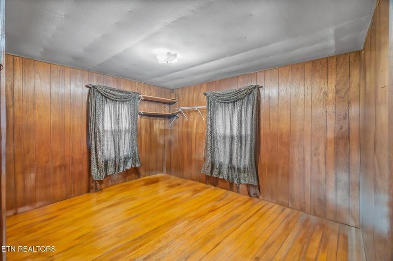 2205 Shipetown Rd, Mascot, TN 37806
