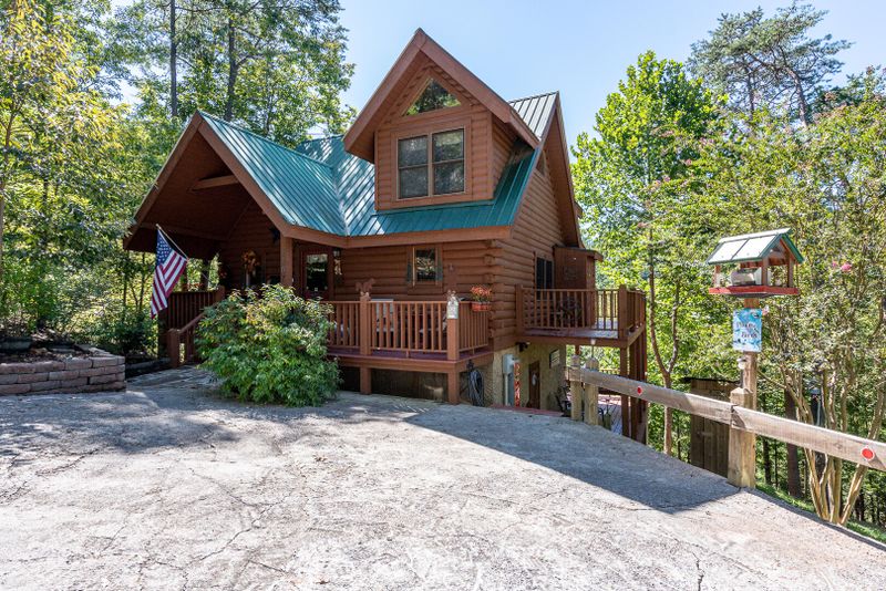 2207 Shooting Star Way, Sevierville, TN 37862
