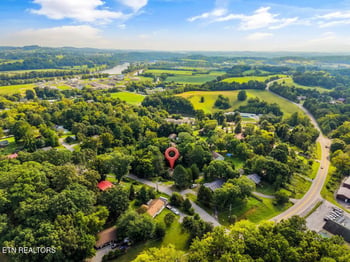 2208 Island Blvd, Sevierville, TN 37876