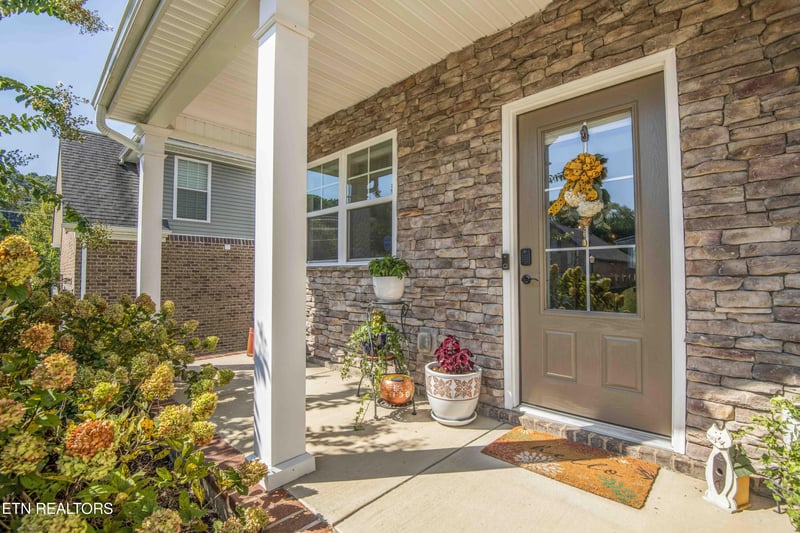 2209 Sea Horse Rd, Knoxville, TN 37932