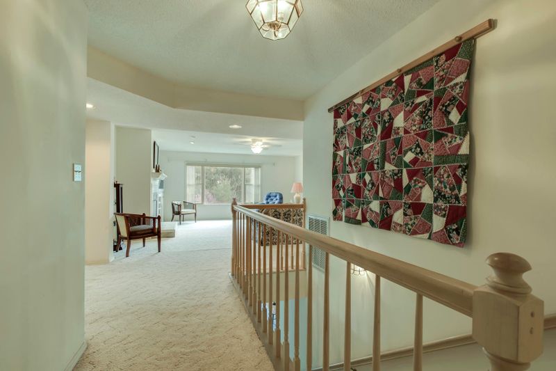 221 Chota Hills Ln, Loudon, TN 37774