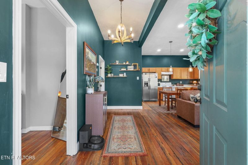221 E Oldham Ave, Knoxville, TN 37917