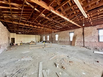 221 E Washington Ave, Athens, TN 37303