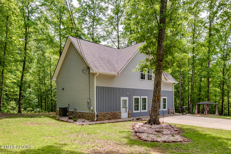 221 Irwinton Dr, Ten Mile, TN 37880