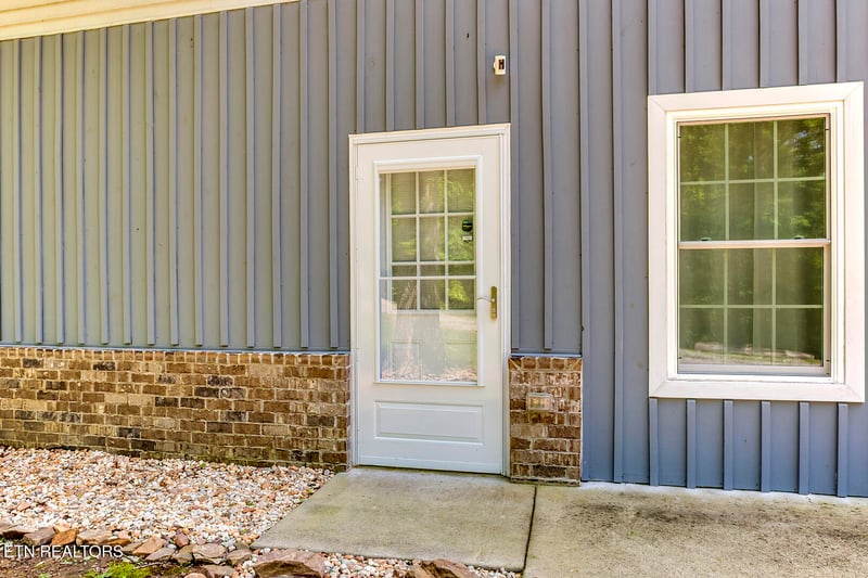 221 Irwinton Dr, Ten Mile, TN 37880