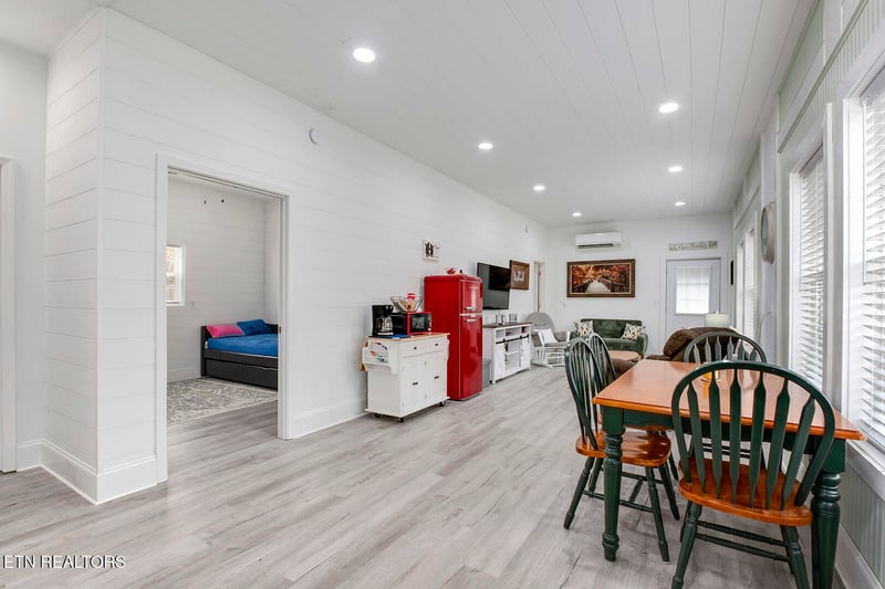 221 Irwinton Dr, Ten Mile, TN 37880