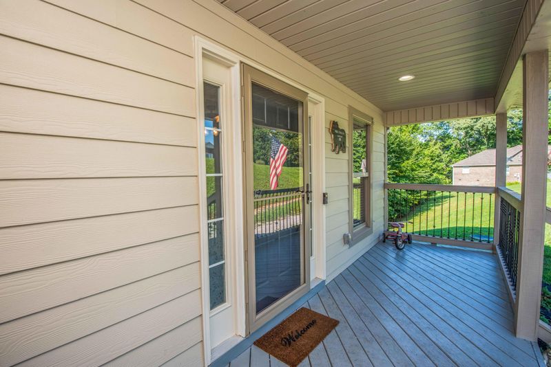 221 Longview Dr, Lafollette, TN 37766