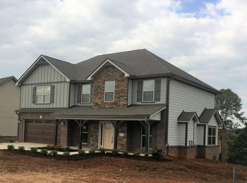 221 Montgomery Farms Ln, Friendsville, TN 37737