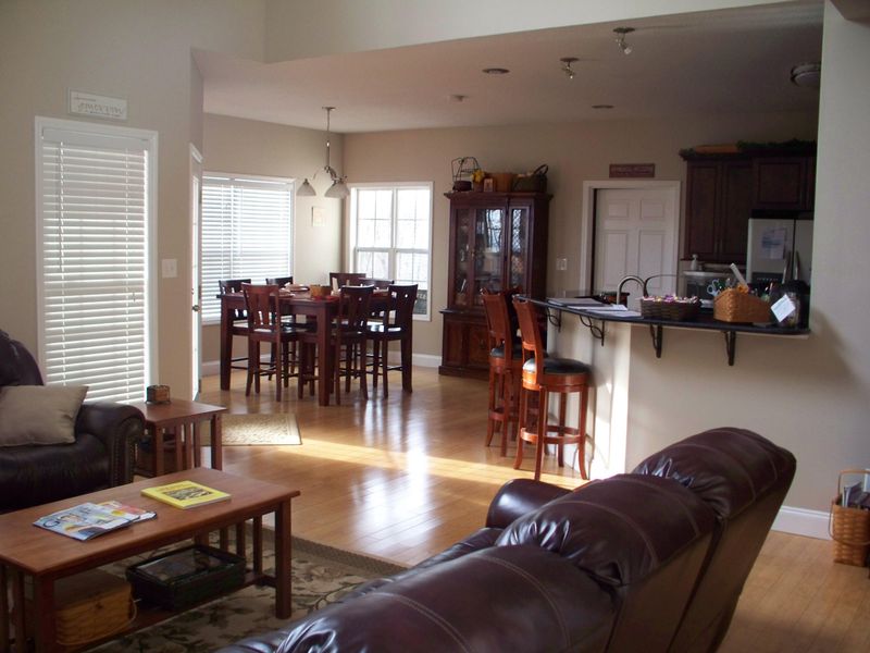221 Quail Hollow Ln, Clinton, TN 37716
