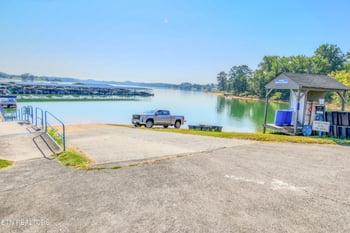 221 Sandpiper Ln, Bean Station, TN 37708