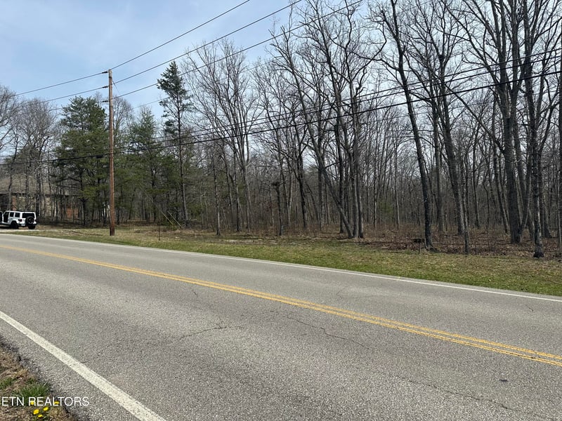221 Westchester Dr, Crossville, TN 38558