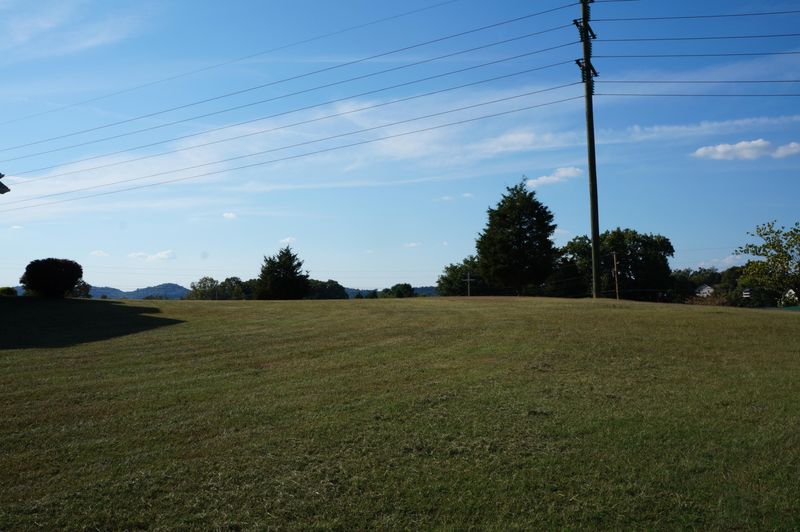 2210 Brights Pike, Morristown, TN 37814