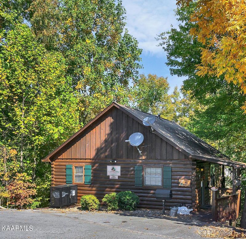 2210 Hawks Point Way, Sevierville, TN 37862
