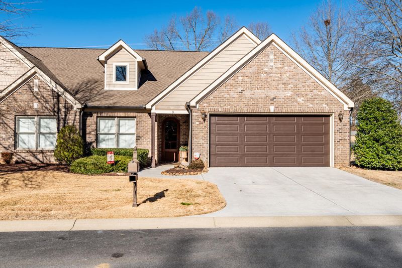 2211 Boulder Crest Ln, Sevierville, TN 37876