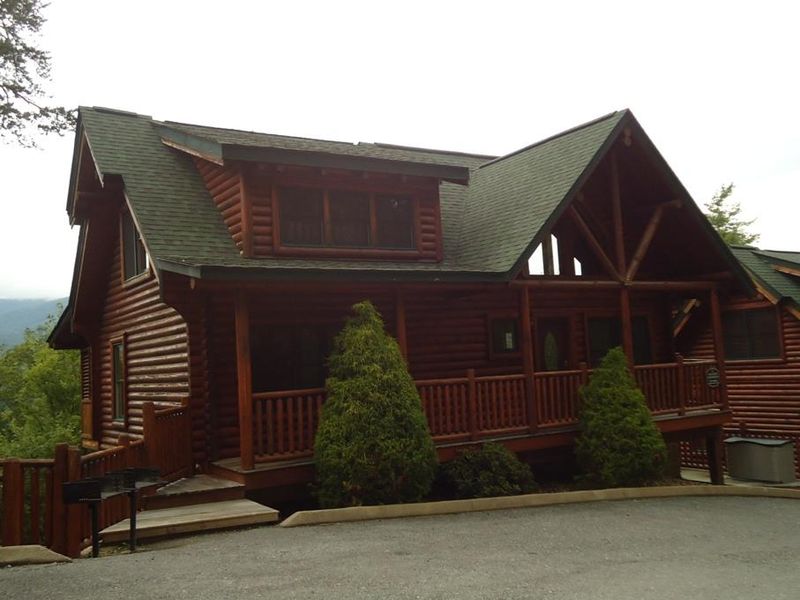 2212 Quiet Valley Way, Pigeon Forge, TN 37863