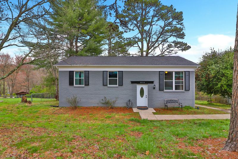 2212 Roundtree Rd, Knoxville, TN 37923